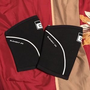 Element 26 knee sleeves